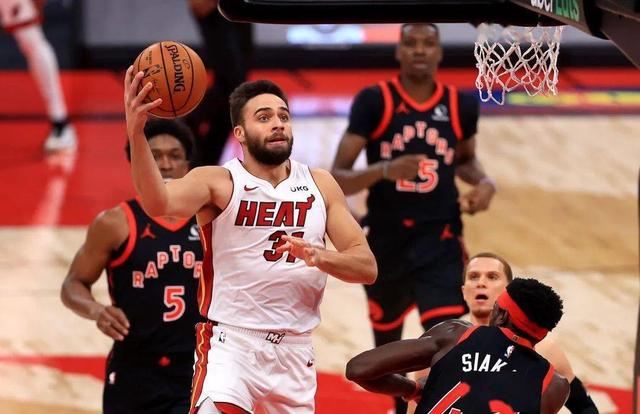 斯特鲁斯复出助力骑士冲击季后赛冠军之路