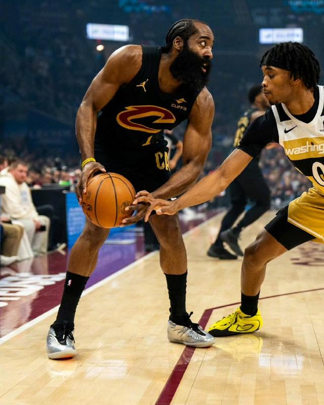 斯特鲁斯复出助力骑士冲击季后赛冠军之路