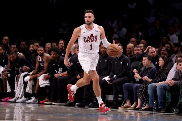 斯特鲁斯复出助力骑士冲击季后赛冠军之路