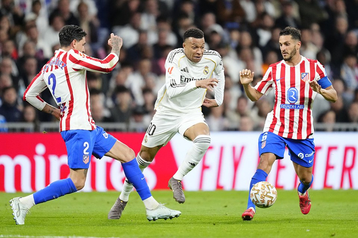 皇马赢球姆巴佩遭质疑 替补25分钟成焦点