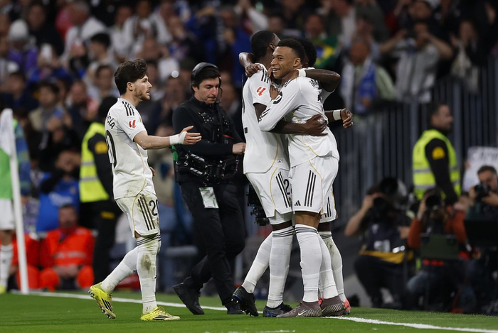 皇马赢球姆巴佩遭质疑 替补25分钟成焦点