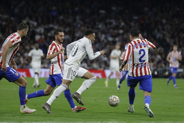 皇马赢球姆巴佩遭质疑 替补25分钟成焦点